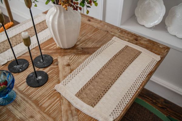 Picture of 376-011 Cotton-Edged Jute Woven Placemat (30cmx50cm)