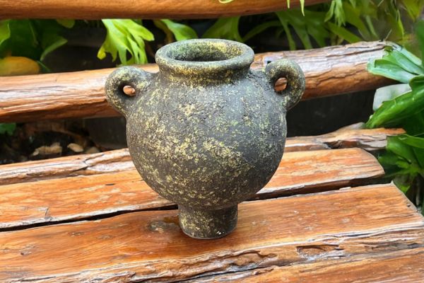 Picture of 650-059 H18 Terracotta Vase